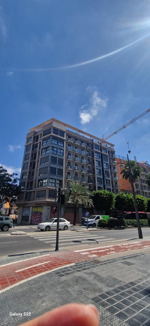 Pis en venda a Avinguda de Peris I Valero, 70, En Corts - Doctor Waksman Vista exterior de Pis en venda en Valencia Capital amb Aire condicionat i Balcó