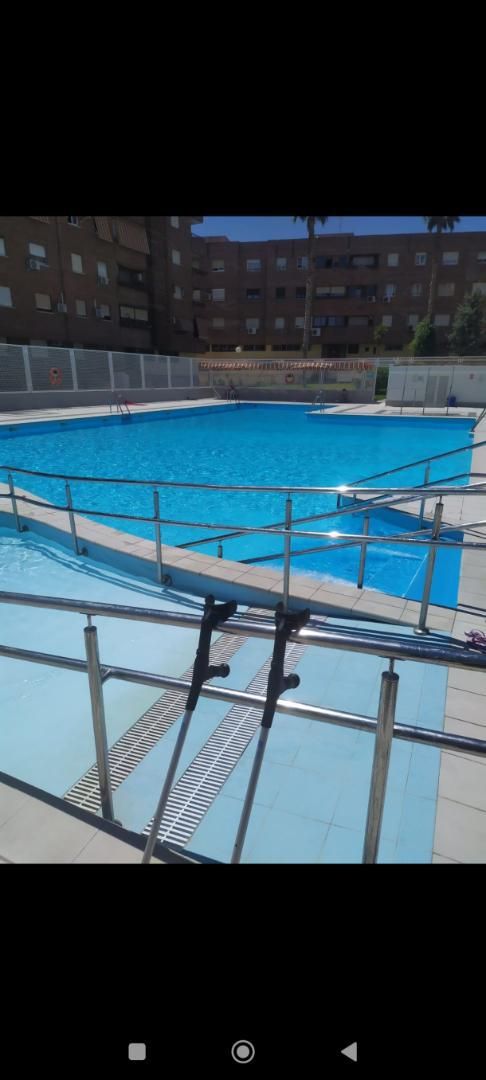 Piscina de Pis de lloguer en  Jaén Capital amb Aire condicionat, Jardí privat i Terrassa