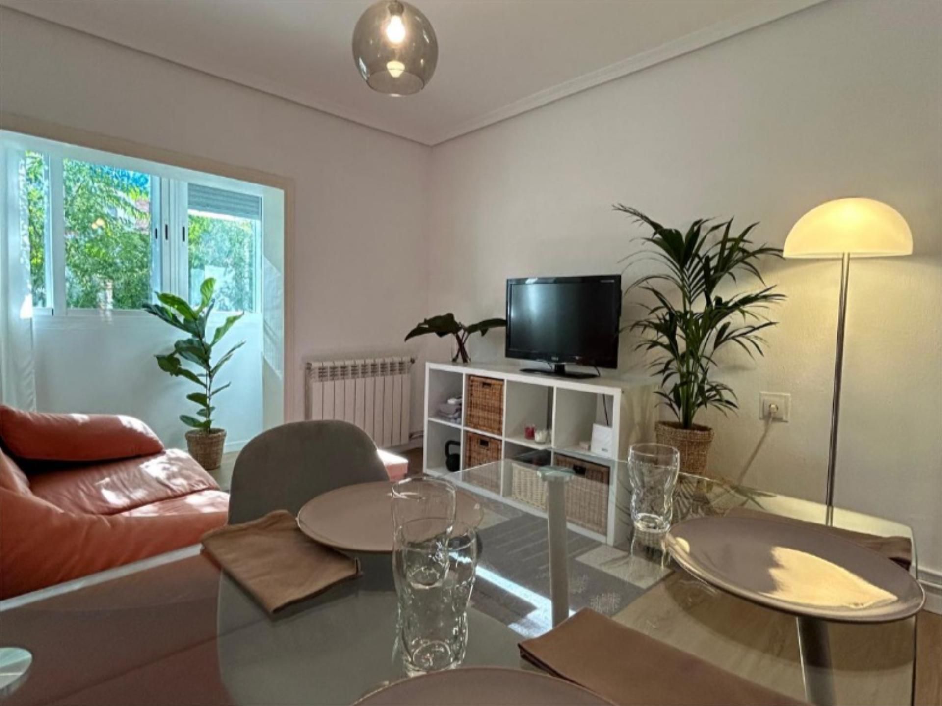 Sala d'estar de Pis en venda en  Madrid Capital