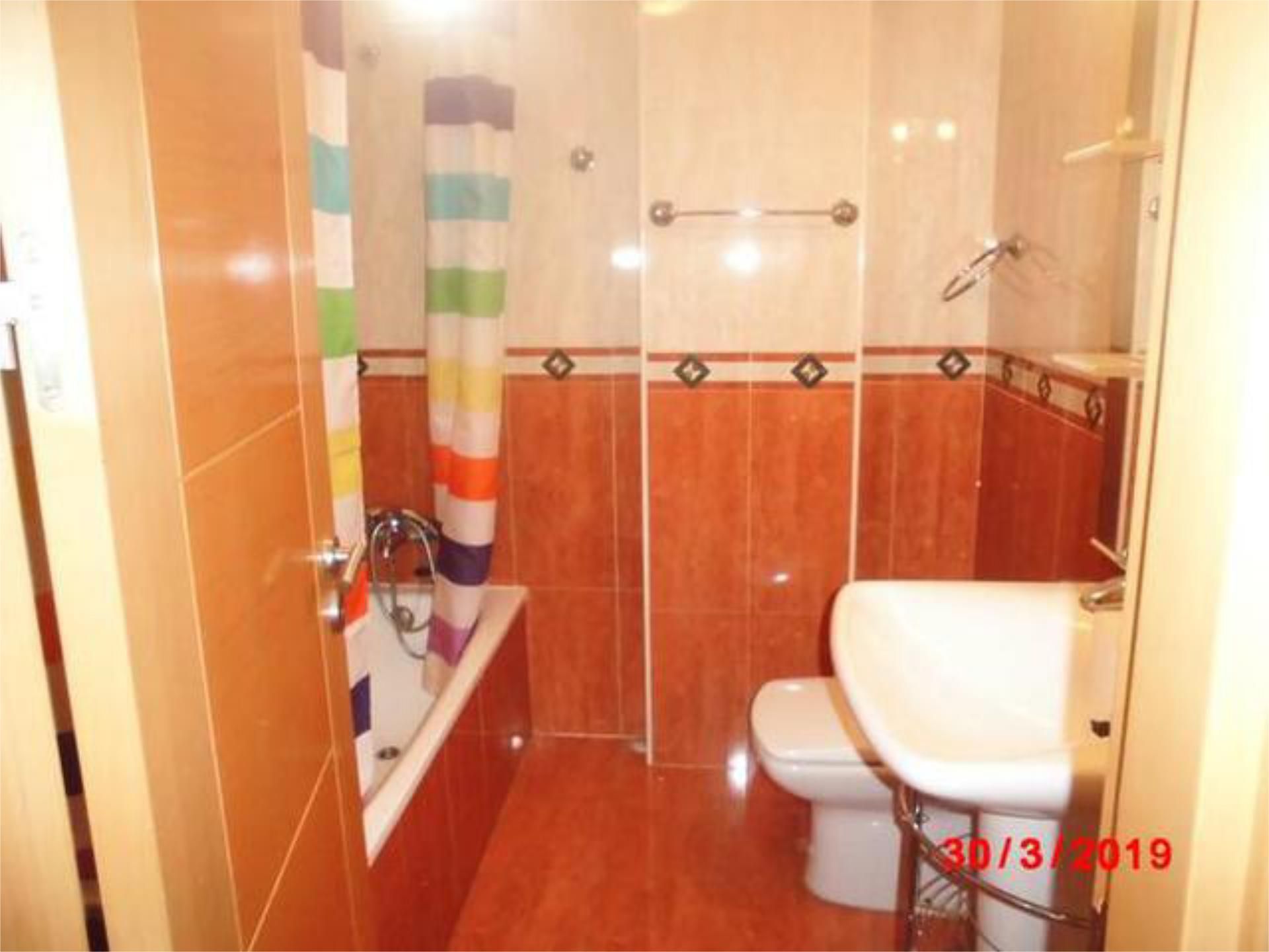 Bathroom of Flat to rent in Zamora Capital   with Heating, Terrace and Furnished