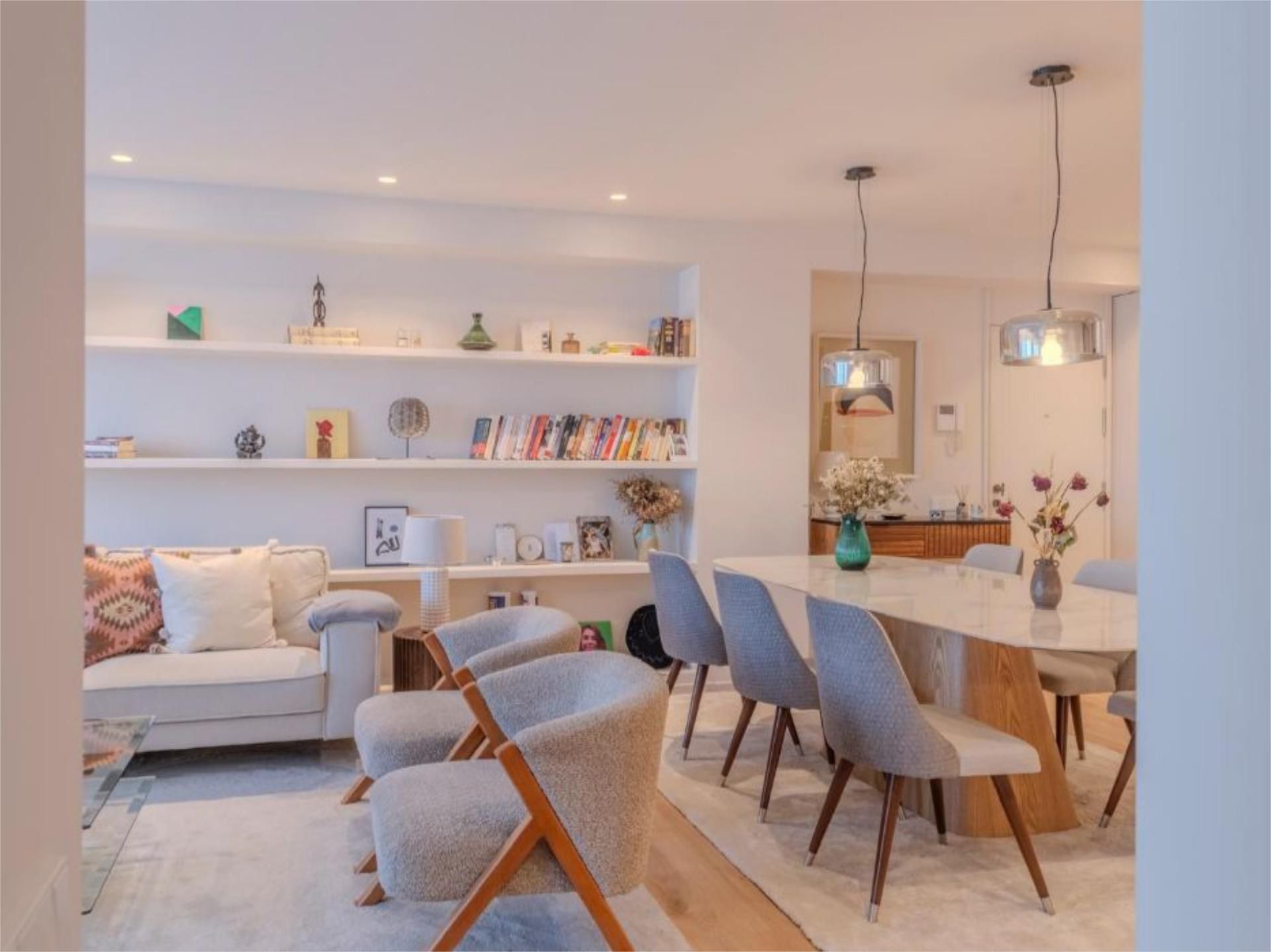 Living room of Flat to rent in  Madrid Capital  with Air Conditioner, Heating and Parquet flooring