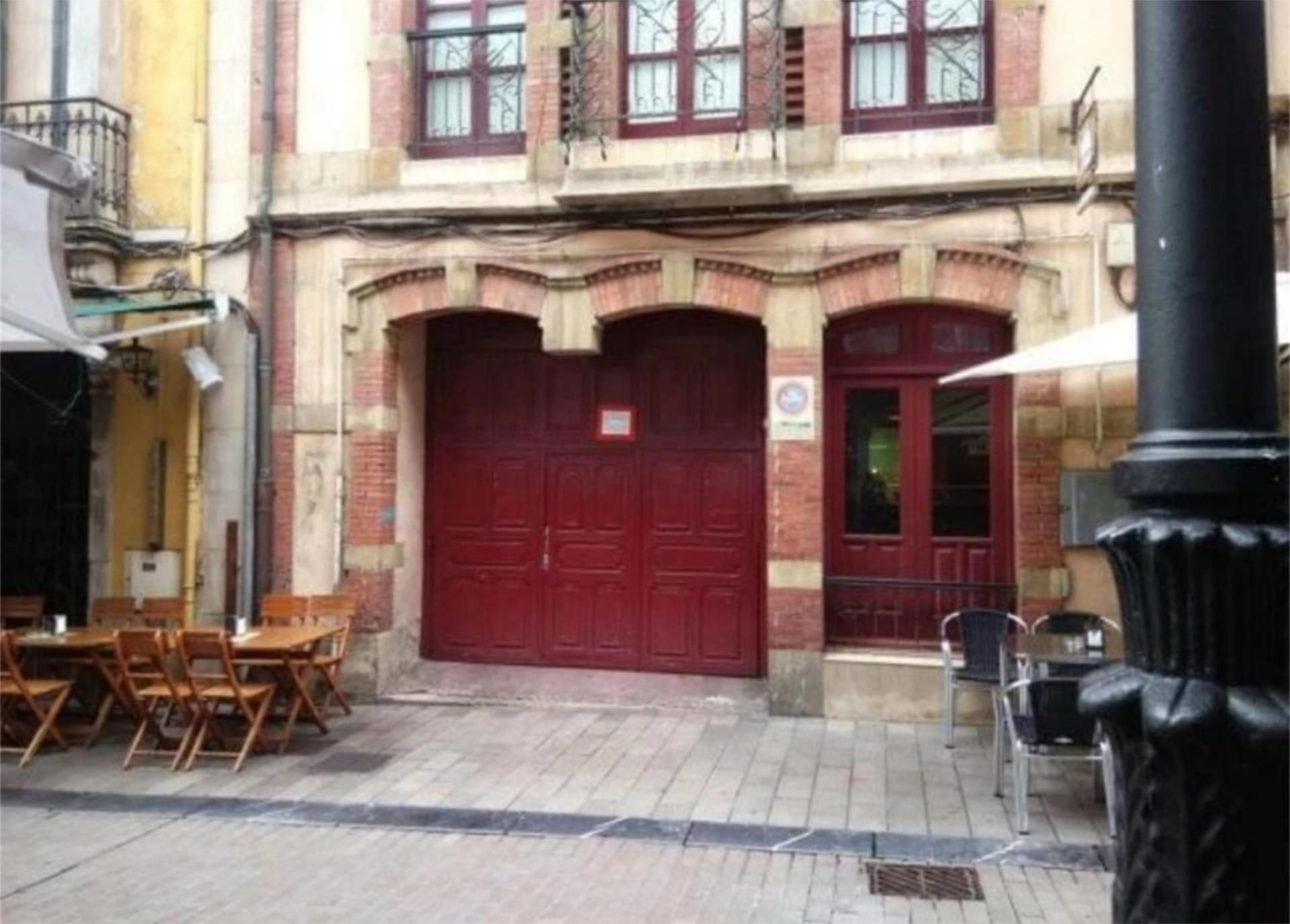 Vista exterior de Garatge de lloguer en Avilés