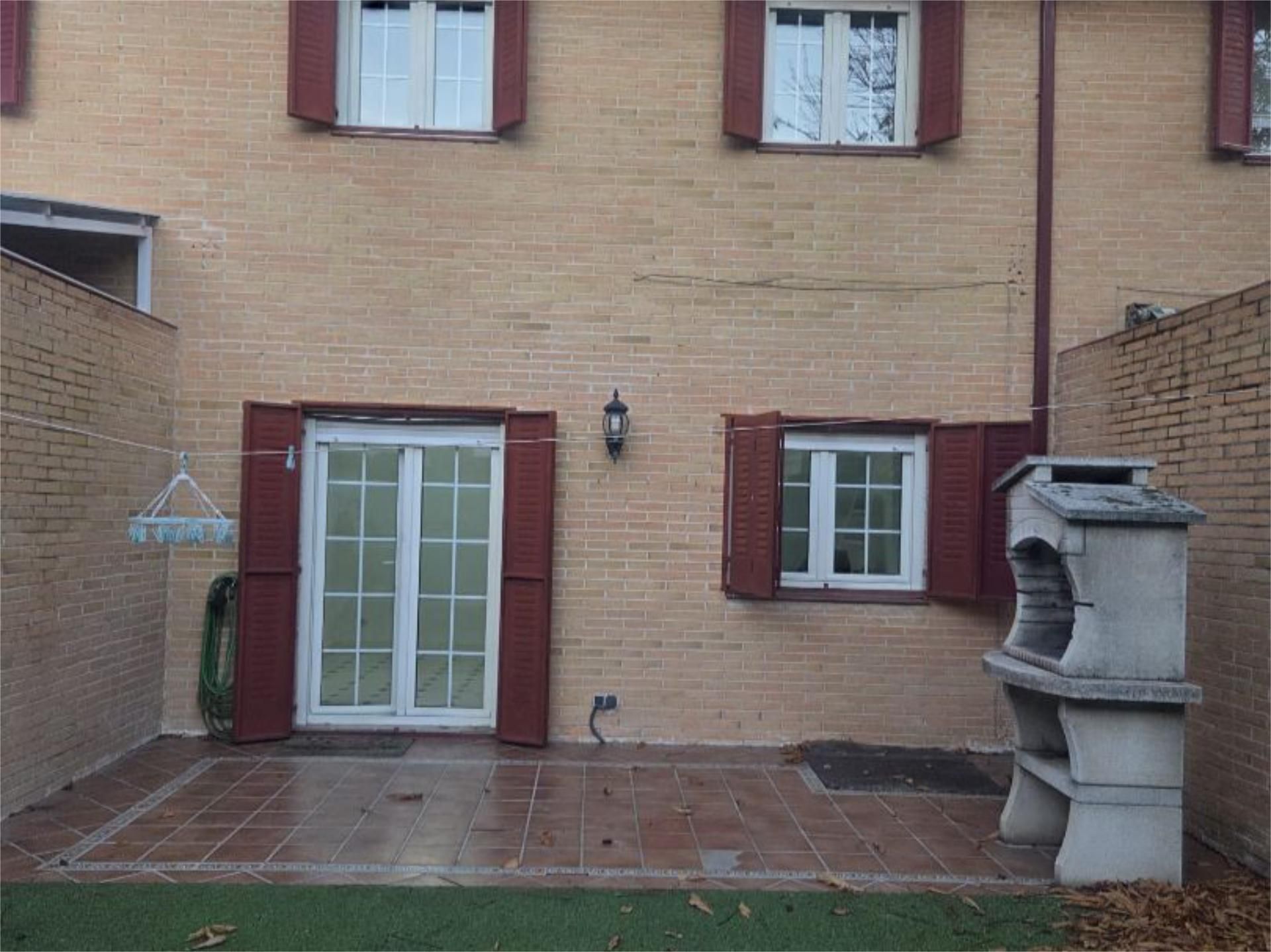 Pis de lloguer a Fuente Santa Vista exterior de Pis de lloguer en Colmenar Viejo amb Calefacció, Terrassa i Traster