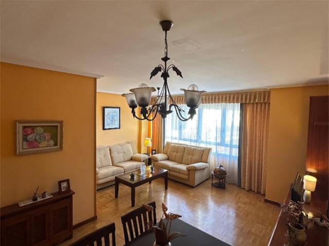 Piso en Alquiler en Calle San Hipólito, 4 en Santa Bárbara