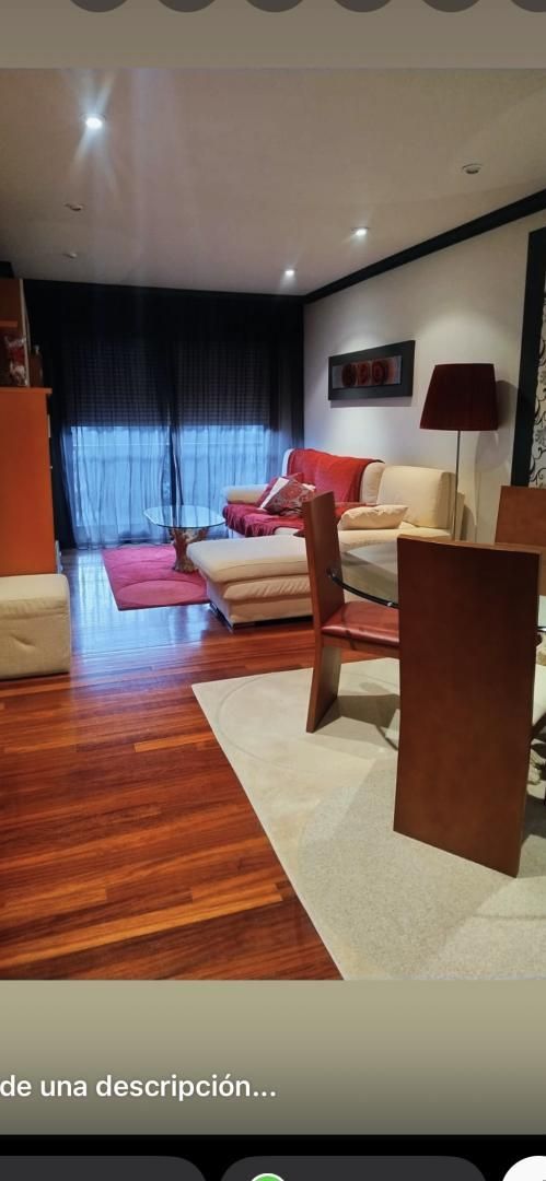 Living room of Flat to rent in Pontevedra Capital   with Heating, Private garden and Parquet flooring