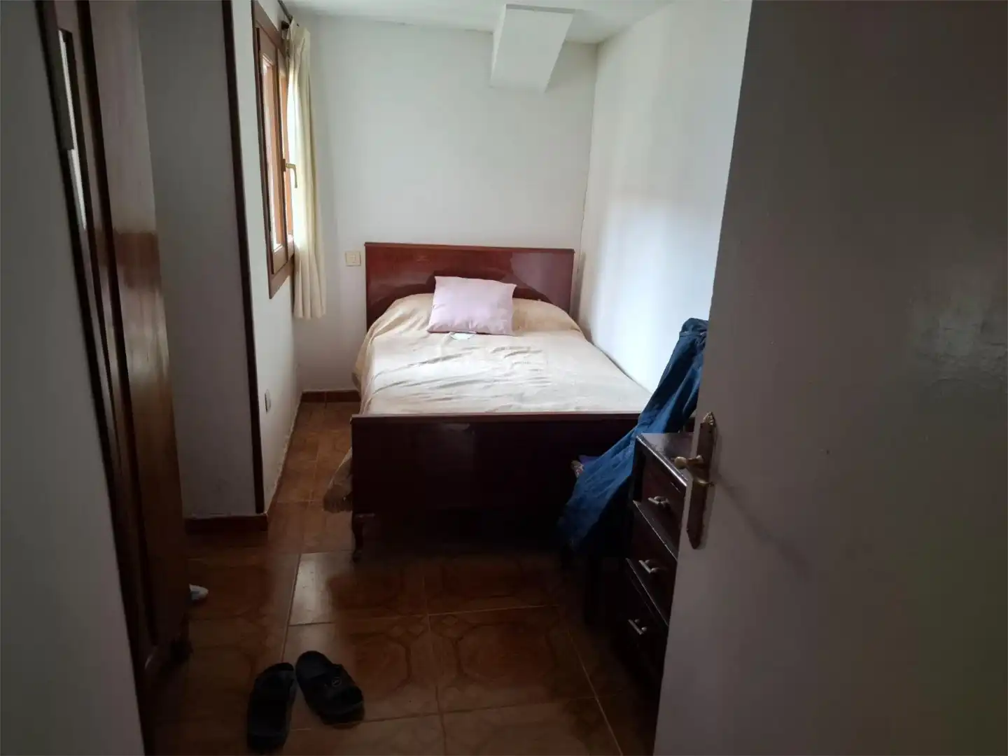 Room in Calle Castilla, 7, El Carbayedo - El Quirinal Room in Calle Castilla, 7, El Carbayedo - El Quirinal