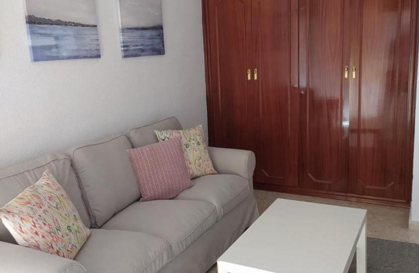 Photo 1 of Apartment to rent in Argüello Carvajal Teologo Siglo XVII, 28, La Estación, Badajoz