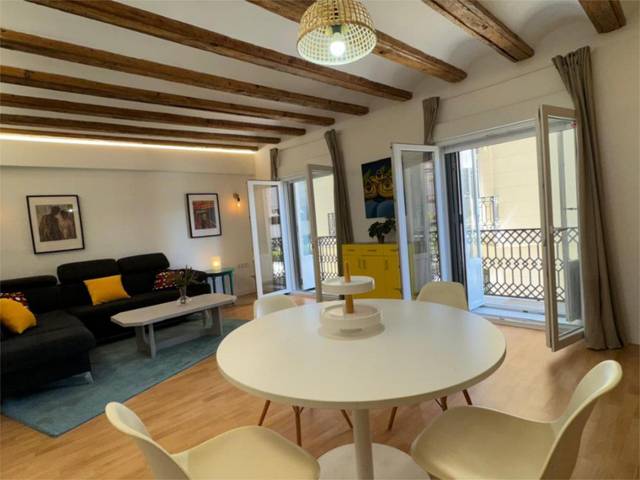 Piso en Alquiler en Carrer del Comte de Montornés, 28 en La Xerea