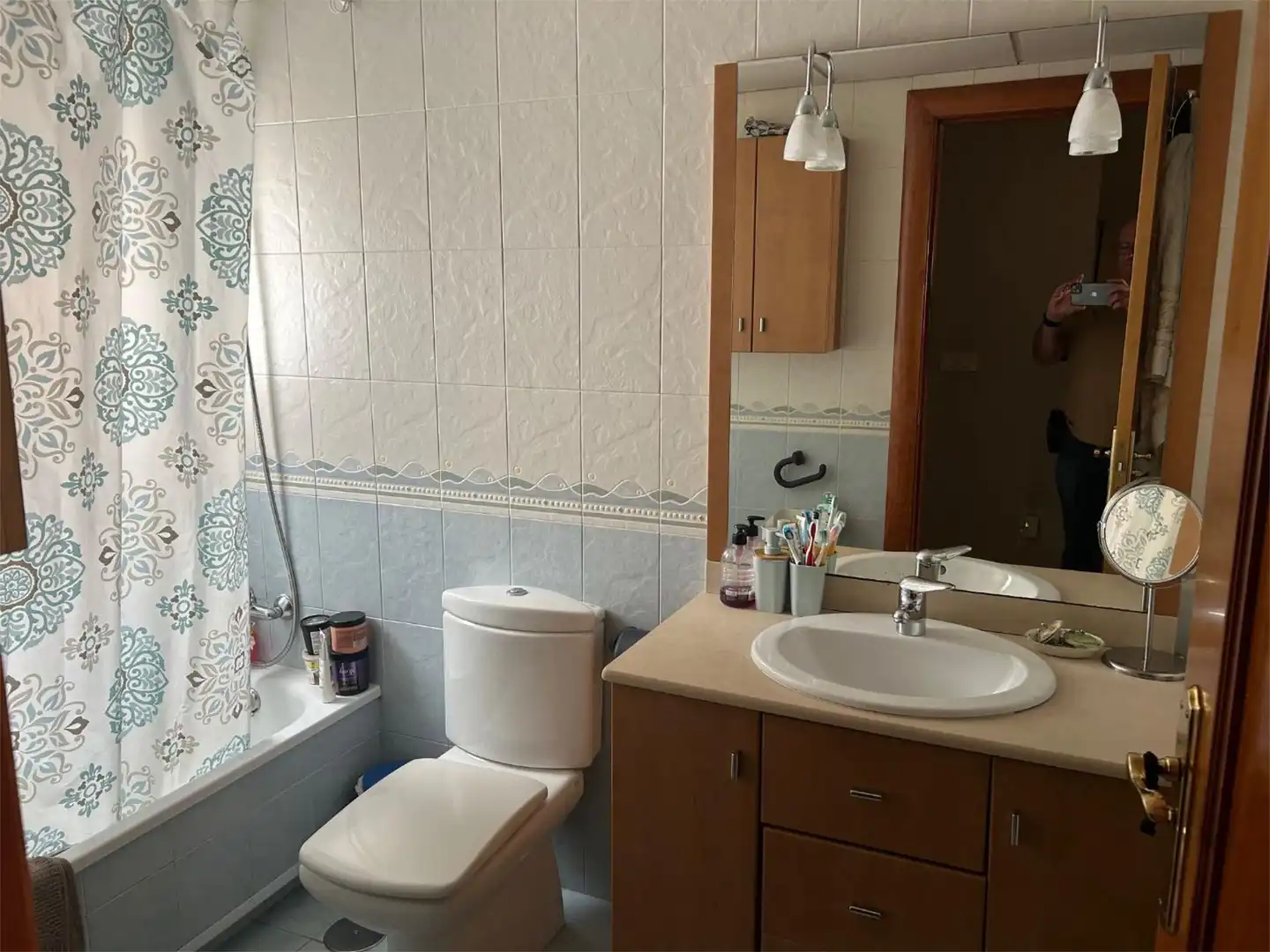 Detached homes for sale in Torre de la Barba, 6, Cervantes Bathroom of Detached homes for sale in Granada with Air Conditioner, Heating and Parquet flooring