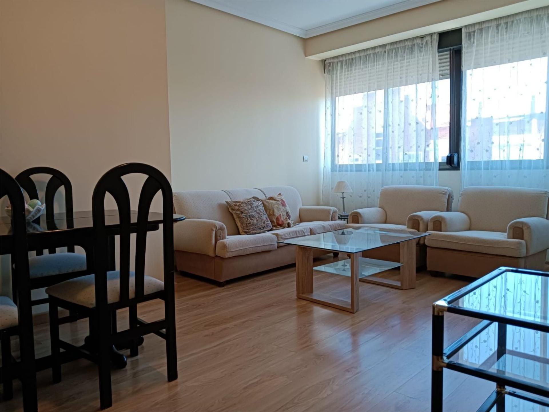 Living room of Flat to rent in  Madrid Capital  with Air Conditioner, Furnished and Video intercom