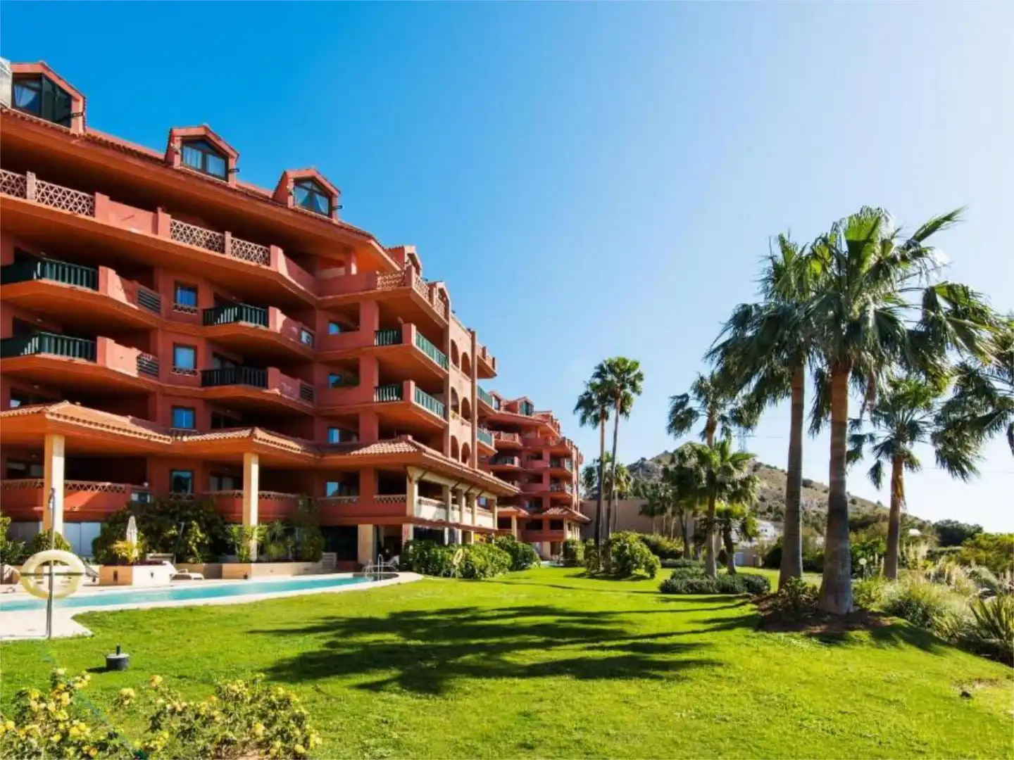 Apartament en venda a Avenida Retamar, 73, La Capellanía - El Higuerón Vista exterior de Apartament en venda en Benalmádena amb Aire condicionat, Terrassa i Piscina