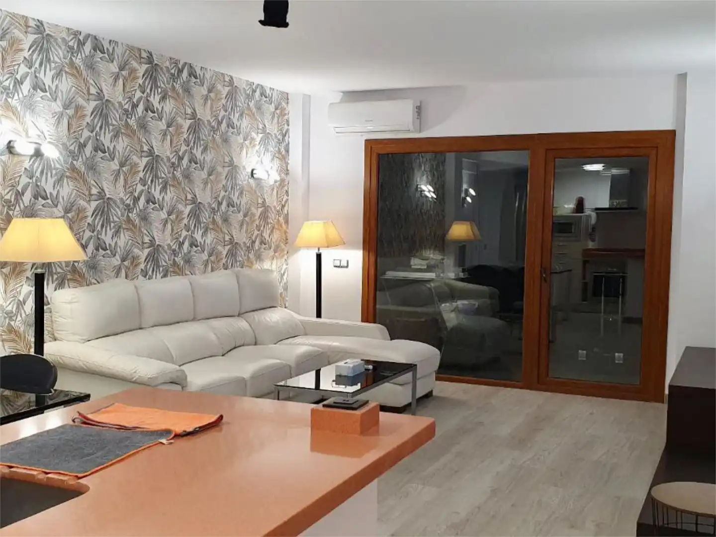 Apartament en venda a Avenida Retamar, 73, La Capellanía - El Higuerón Sala d'estar de Apartament en venda en Benalmádena amb Aire condicionat, Terrassa i Piscina