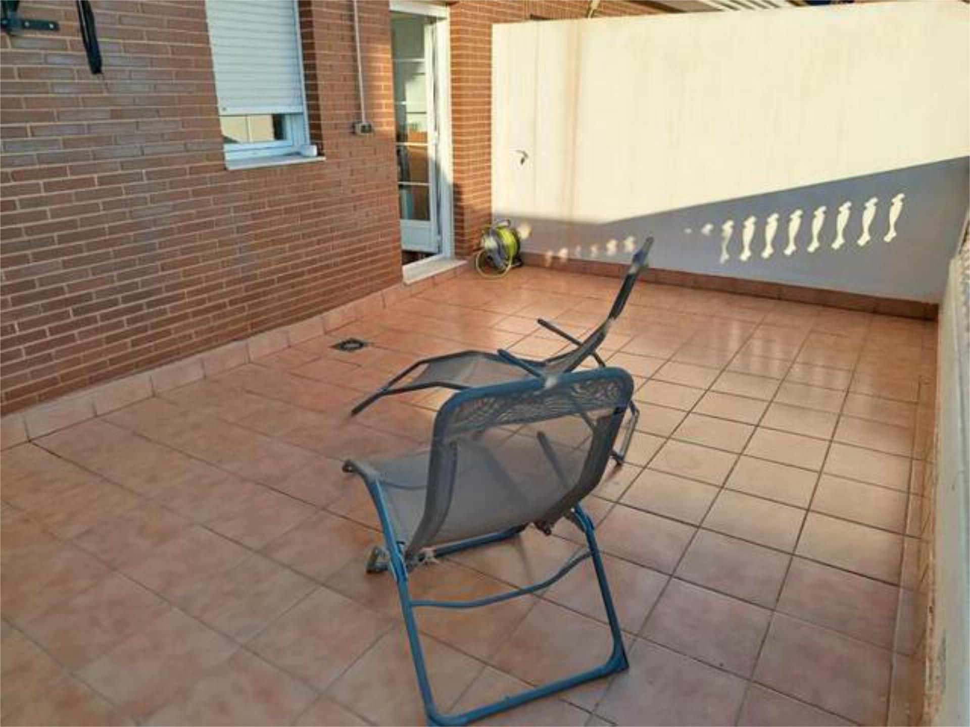 Casa adosada en venda a San Luis Terrassa de Casa adosada en venda en Almería Capital amb Calefacció, Terrassa i Traster