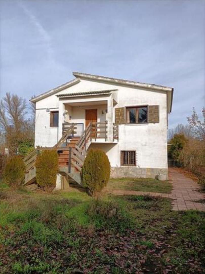 Vista exterior de Casa adosada en venda en Mansilla Mayor amb Calefacció, Jardí privat i Terrassa