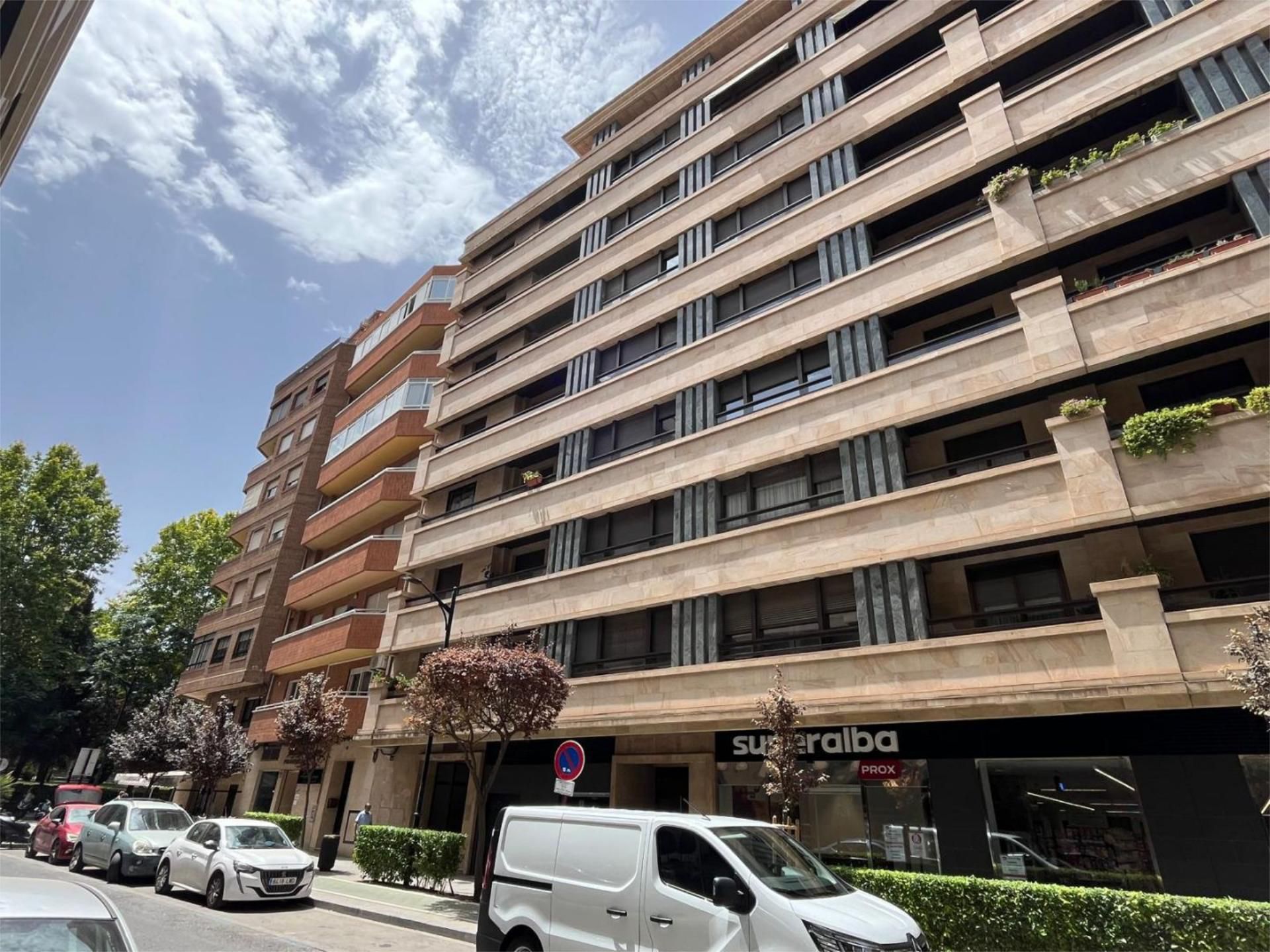 Vista exterior de Pis de lloguer en  Albacete Capital amb Aire condicionat, Calefacció i Parquet