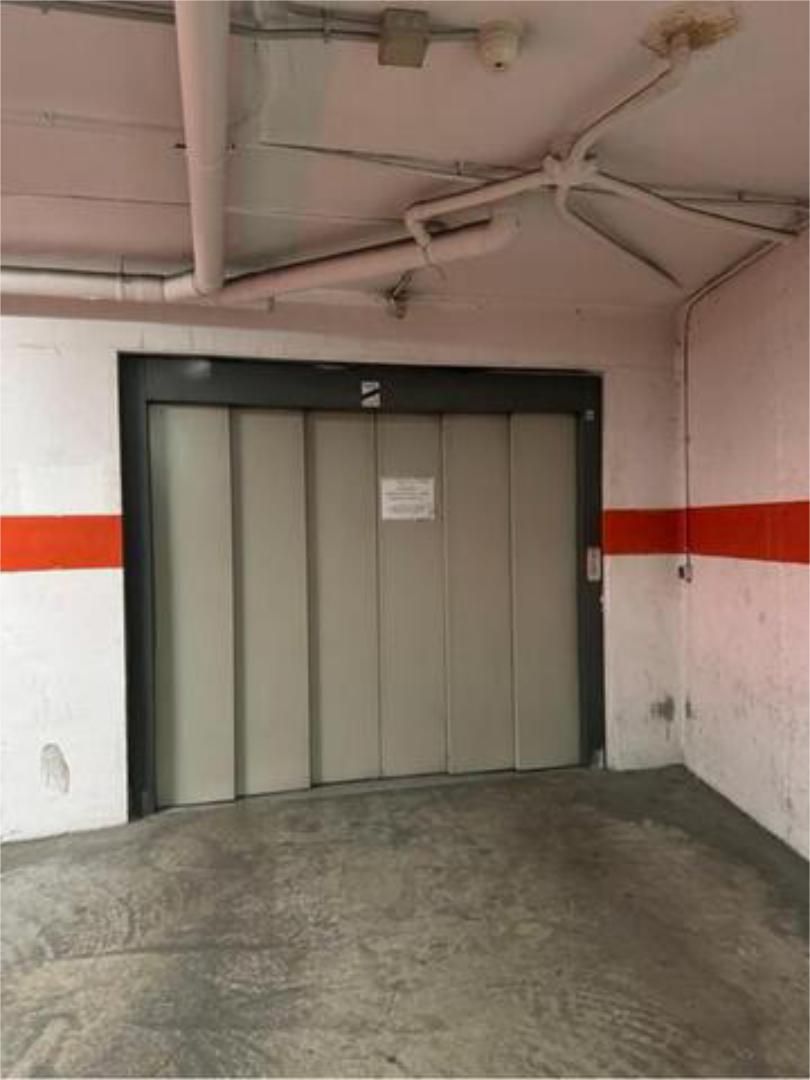 Garage to rent in  Sevilla Capital