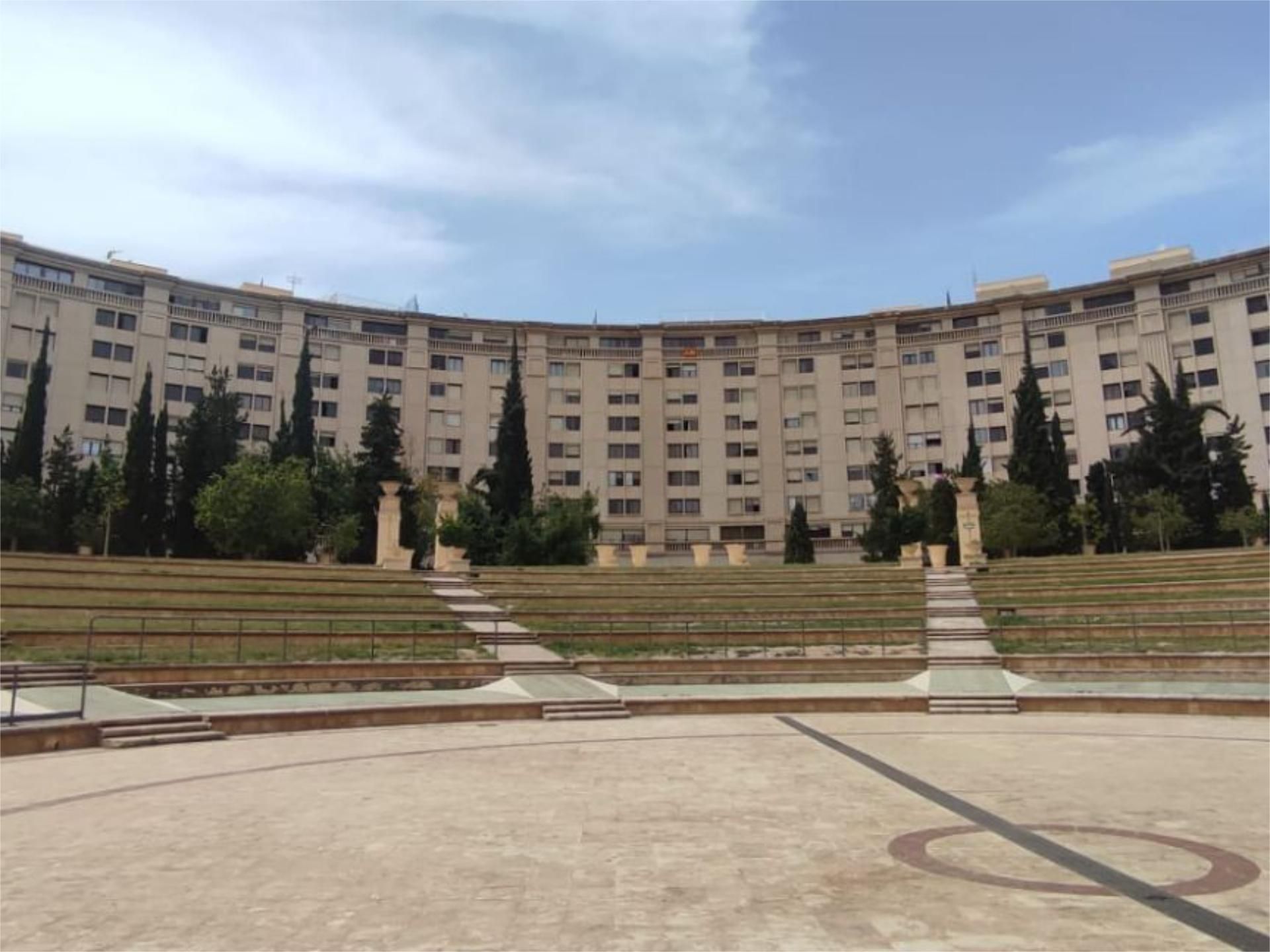 Vista exterior de Pis en venda en Benidorm amb Aire condicionat, Piscina i Moblat