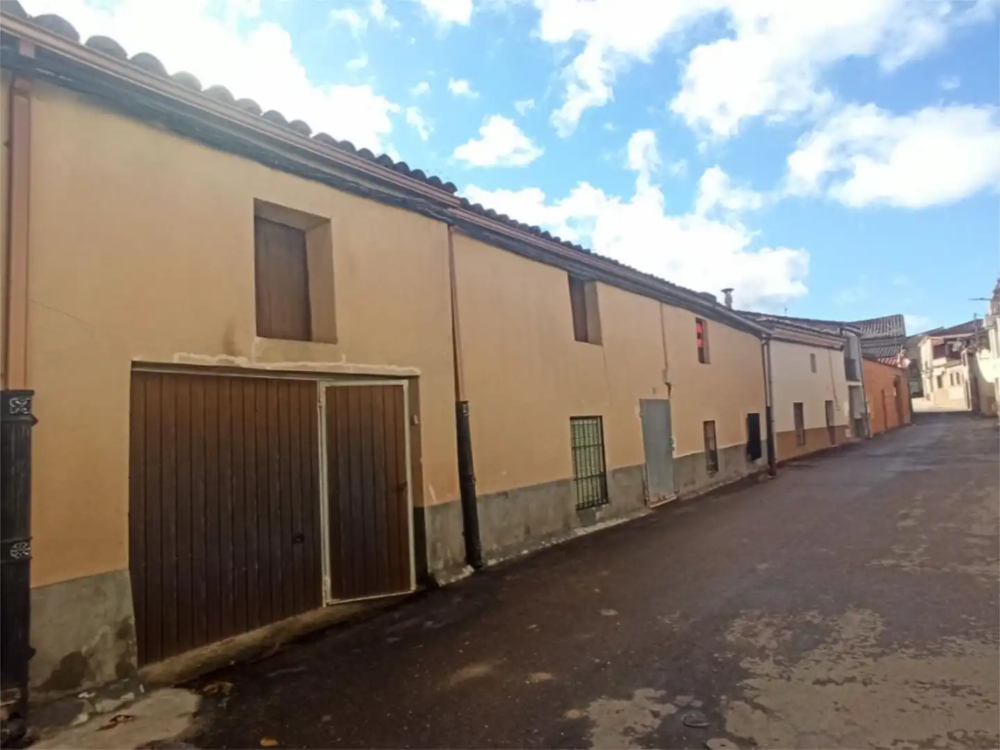 Exterior view of Detached homes for sale in Corrales del Vino