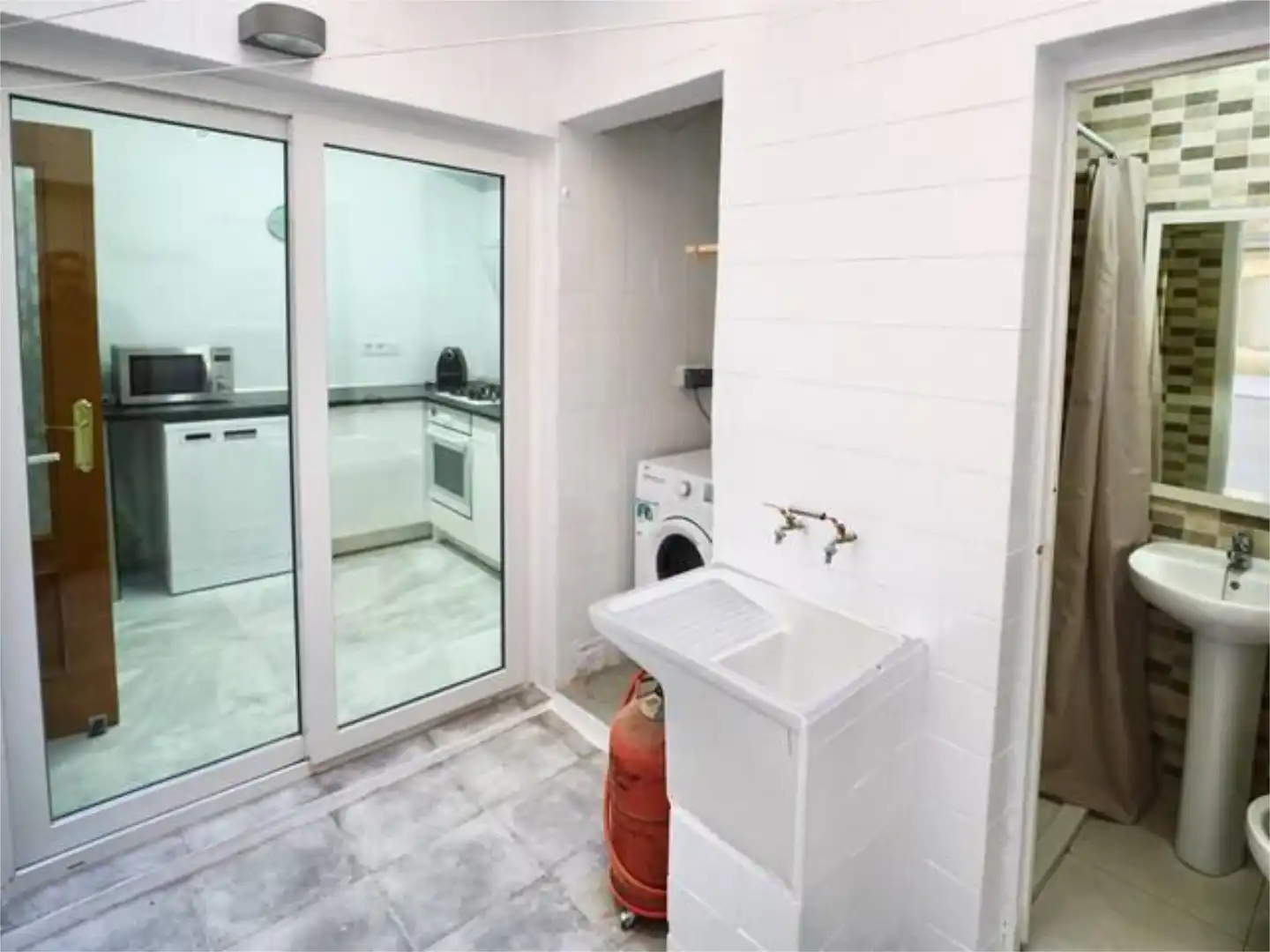 Baño de Planta baja de alquiler en Pilar de la Horadada con Calefacción, Terraza y Amueblado