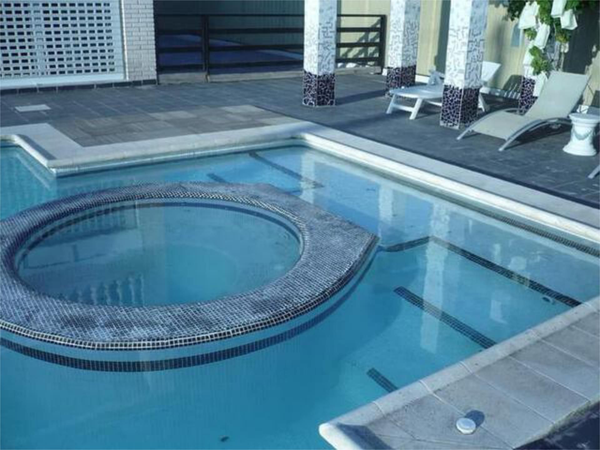 Casa adosada en venta en Santa Bárbara Piscina de Casa adosada en venta en Llíria con Terraza y Piscina