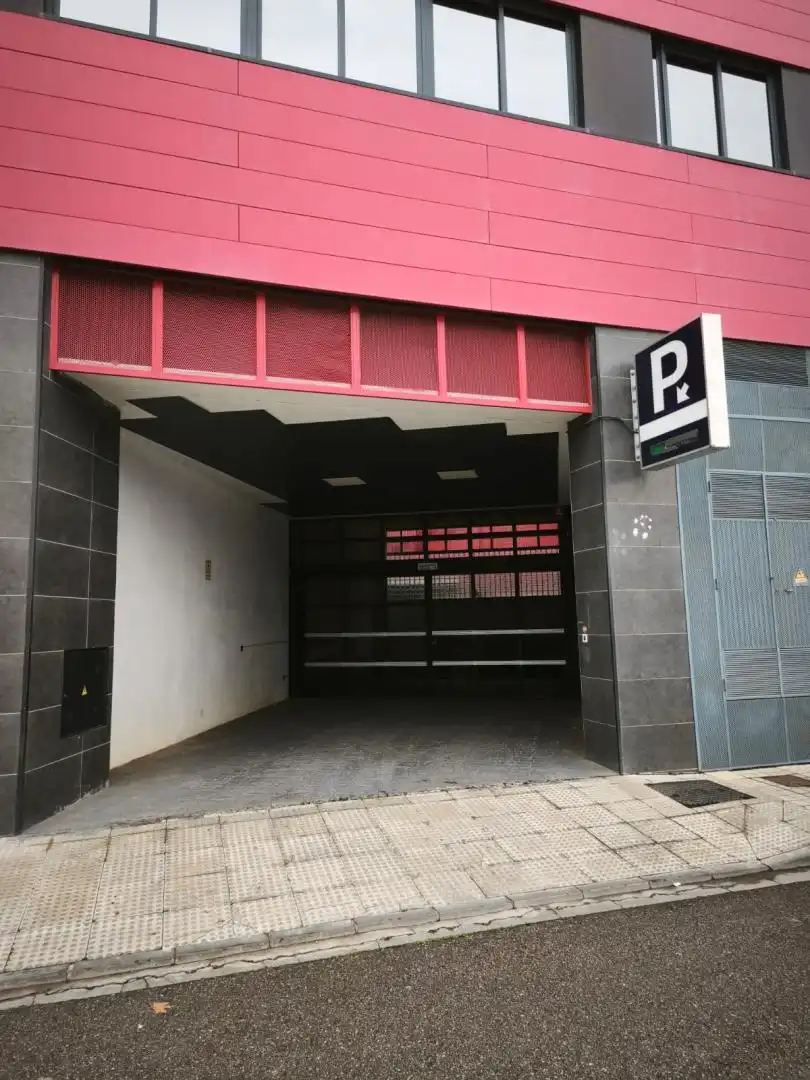 Garage for rent in Avenida Fernando de los Ríos, 11, Poniente Garage for rent in Armilla