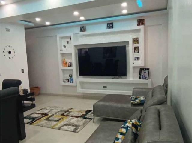 Piso en Venta en Colonia de la Virgen de la Torre, 57 en Casco Histórico de Vallecas