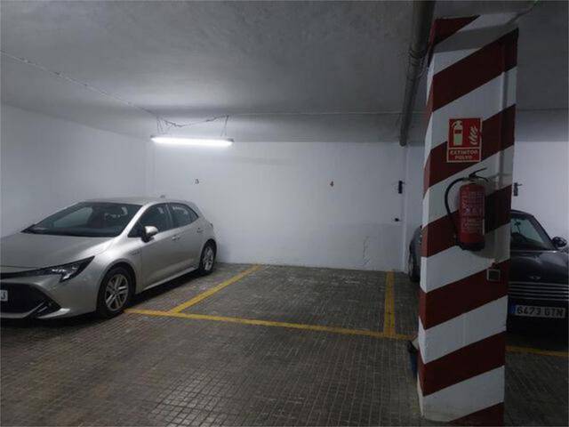 Garaje en Alquiler en Arenal - Museo