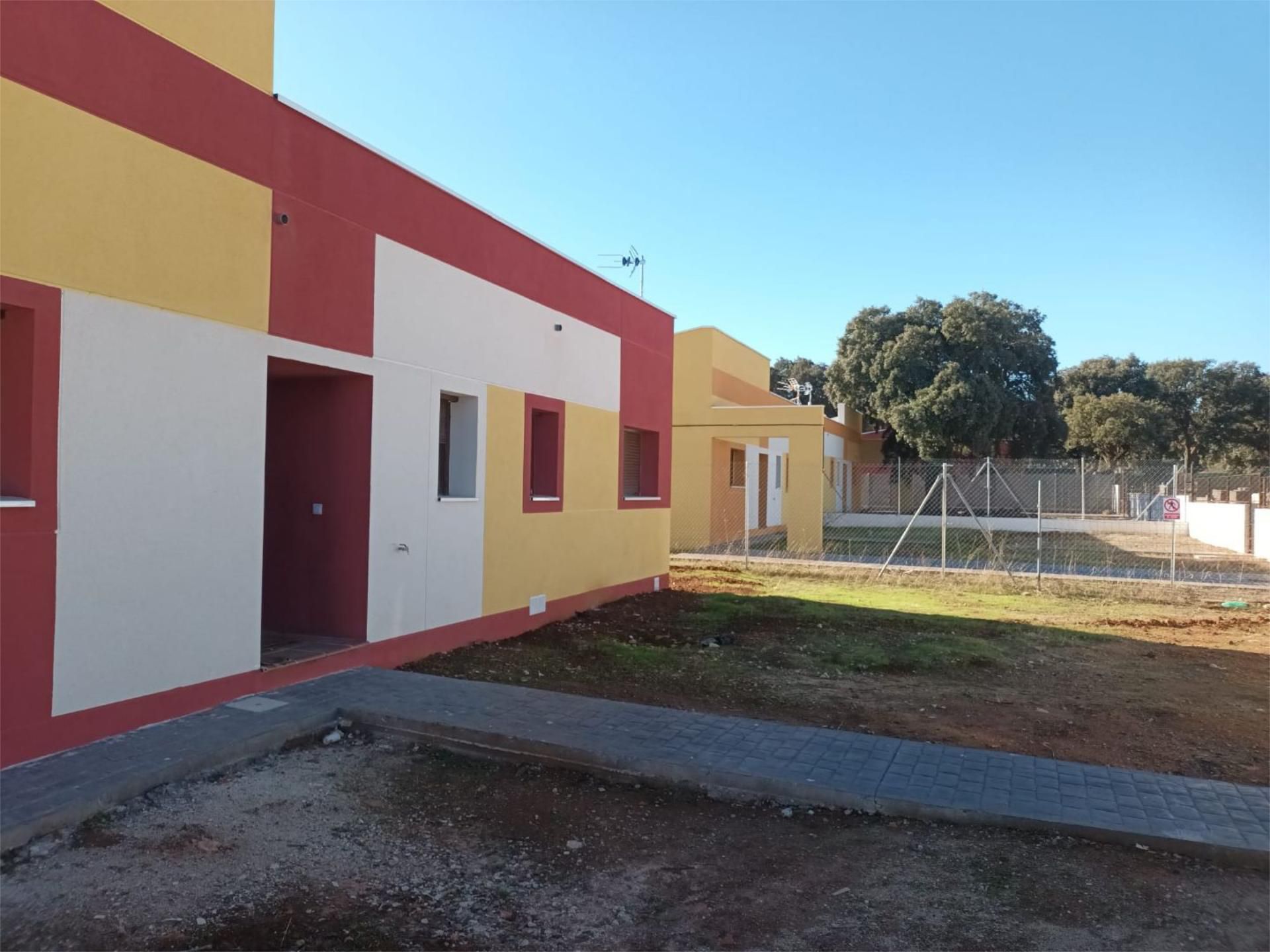 Exterior view of House or chalet for sale in Chiloeches  with Private garden and Terrace