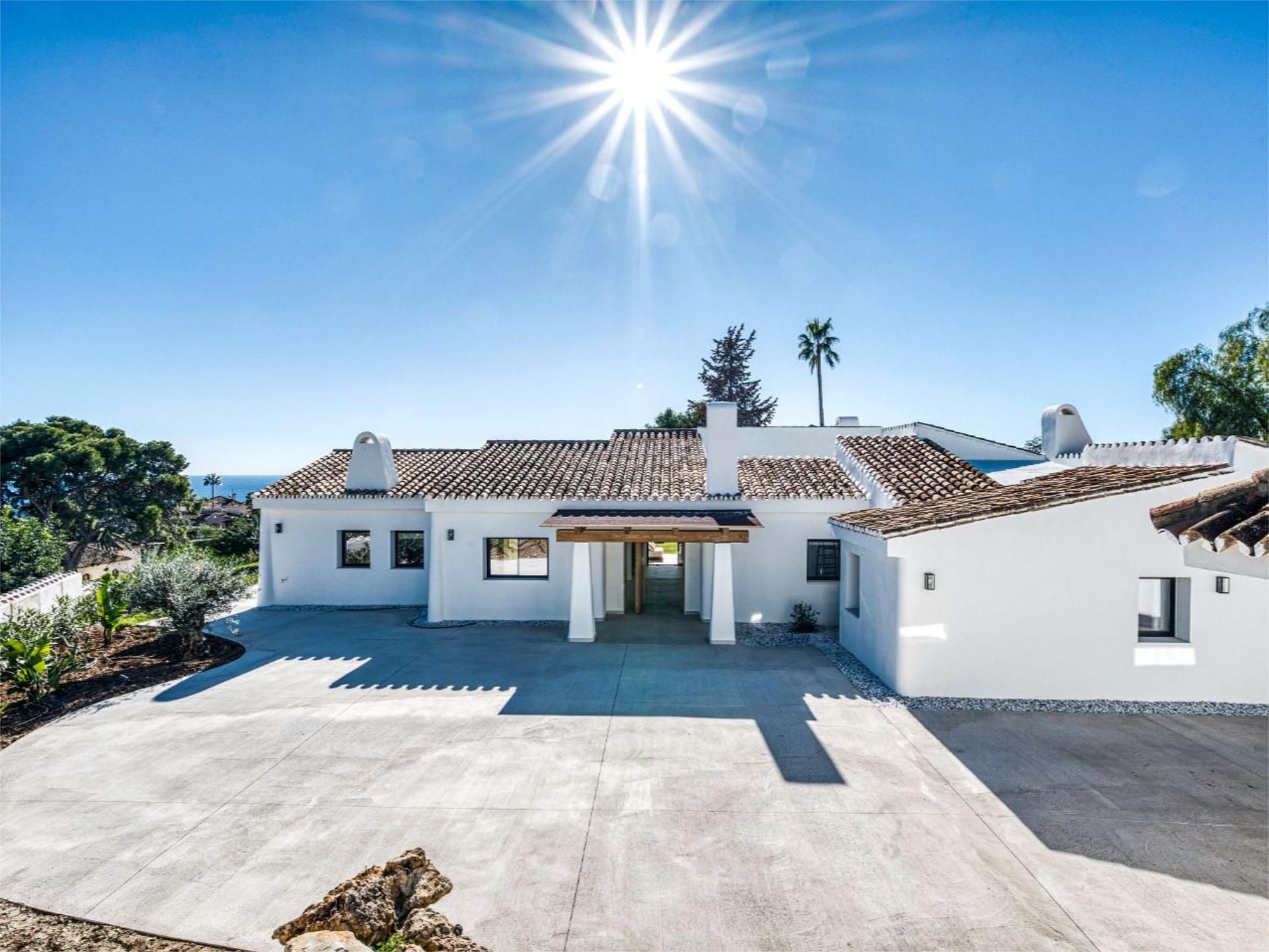 Exterior view of House or chalet for sale in Marbella  with Air Conditioner, Terrace and Swimming Pool