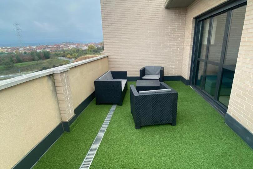 Photo 1 of Attic to rent in Calle Río Guadiana, 7, Lardero, La Rioja