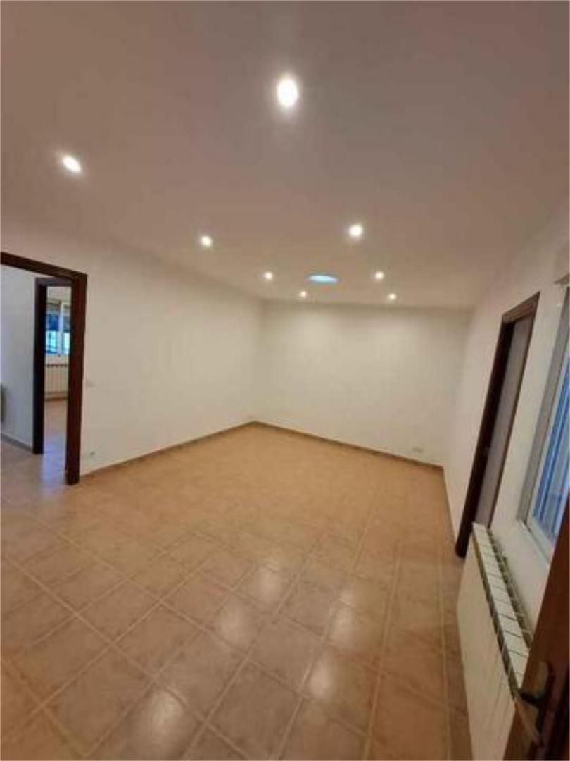 Single-family semi-detached to rent in Estación