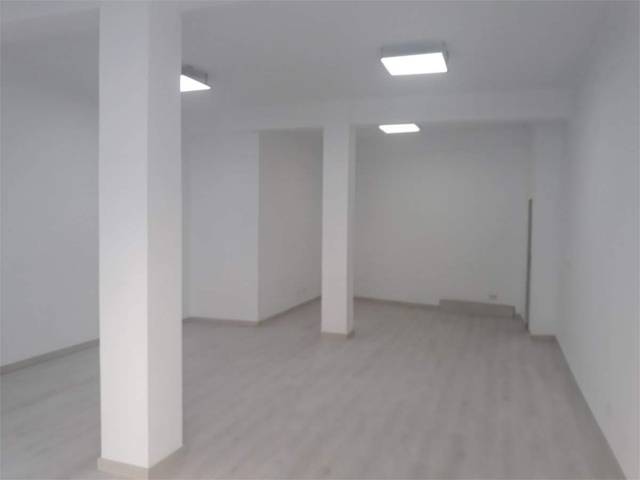 Local comercial en Venta en Carrer de la Senyera, 17 en Mont-Olivet
