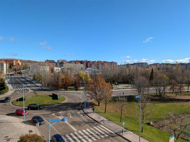 Piso en Venta en Avenida General Gutiérrez Mellado, 24 en El Soto