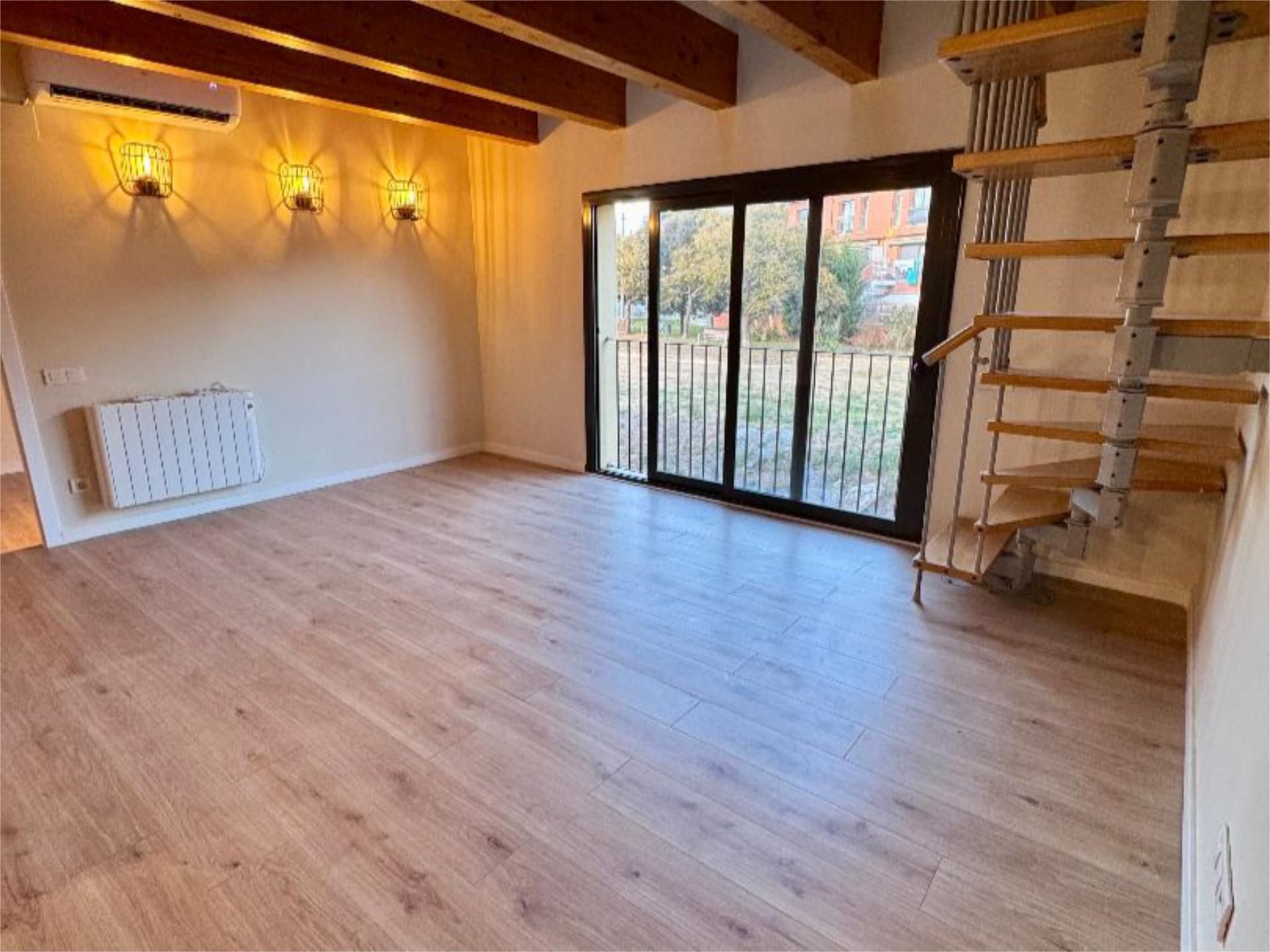 Wohnung miete in Sallent mit Klimaanlage, Heizung und Parkett