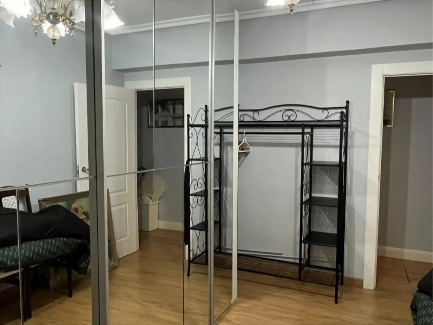 Wohnung zum Verkauf in Quevedo Kalea, 4, Bagatza - San Vicente Schlafzimmer von Wohnung zum Verkauf in Barakaldo mit Balkon