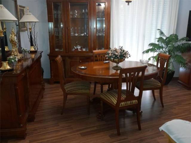 Piso en Alquiler en Calle arquitecto Leonardo De Figueroa, 11 en Utiel