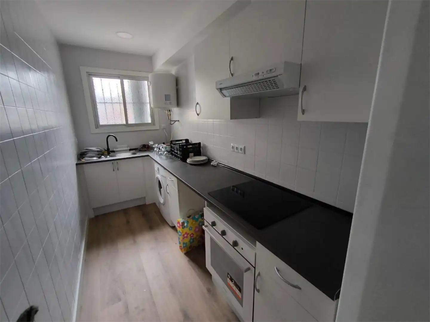 Zimmer in Carrer d'Escòcia, 24, Vilapicina i la Torre Llobeta Küche von Wohnung zur untervermieten in Barcelona mit Parkett, Terrasse und Möbliert