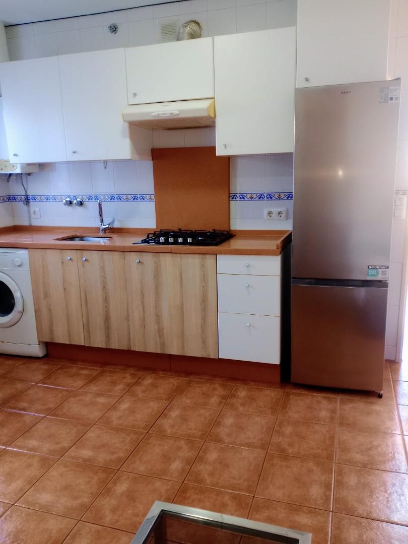 Flat to rent in Calle Dolores Rubins de Celis, 21, Santiponce Kitchen of Flat to rent in Santiponce with Air Conditioner