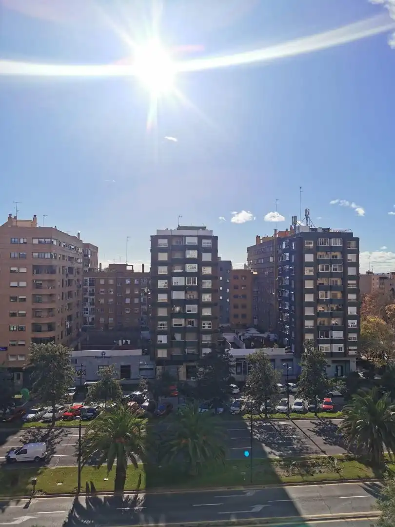 Flat for sale in Avinguda del Cid, 1560, Soternes Exterior view of Flat for sale in Valencia with Air Conditioner and Terrace