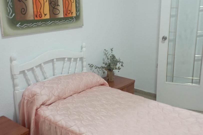 Flat to share in Carrer de Trafalgar, 53, Alquerieta, Valencia - image 1 Photo 1 of Flat to share in Carrer de Trafalgar, 53, Alquerieta, Valencia