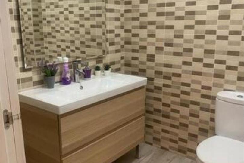 Foto 1 de Oficina de lloguer a Colonia Madrid, Alicante