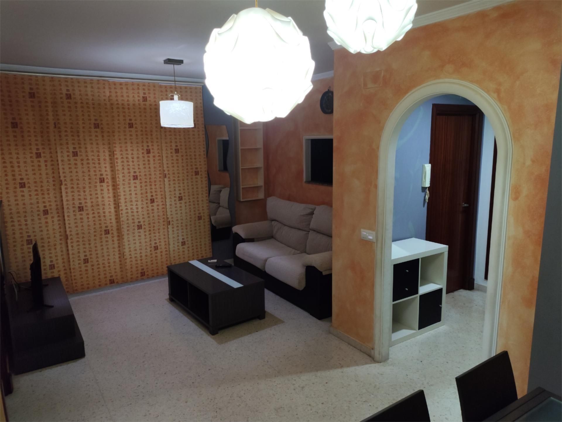 Sala d'estar de Pis de lloguer en Jerez de la Frontera amb Aire condicionat