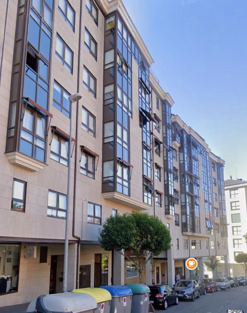 Vista exterior de Apartament de lloguer en Ourense Capital  amb Calefacció i Traster