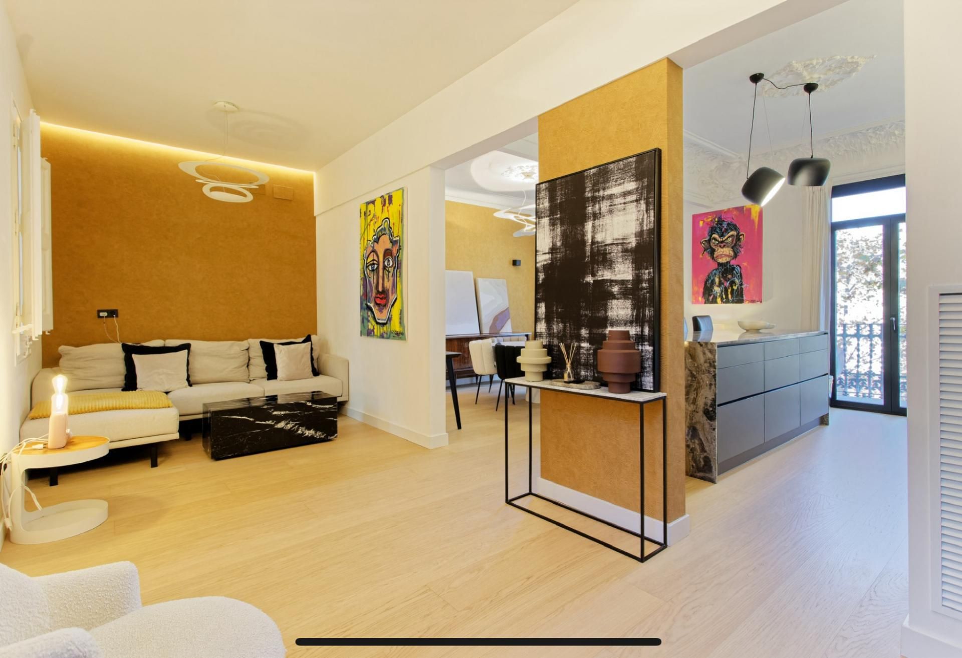 Sala d'estar de Pis en venda en  Barcelona Capital amb Aire condicionat i Balcó