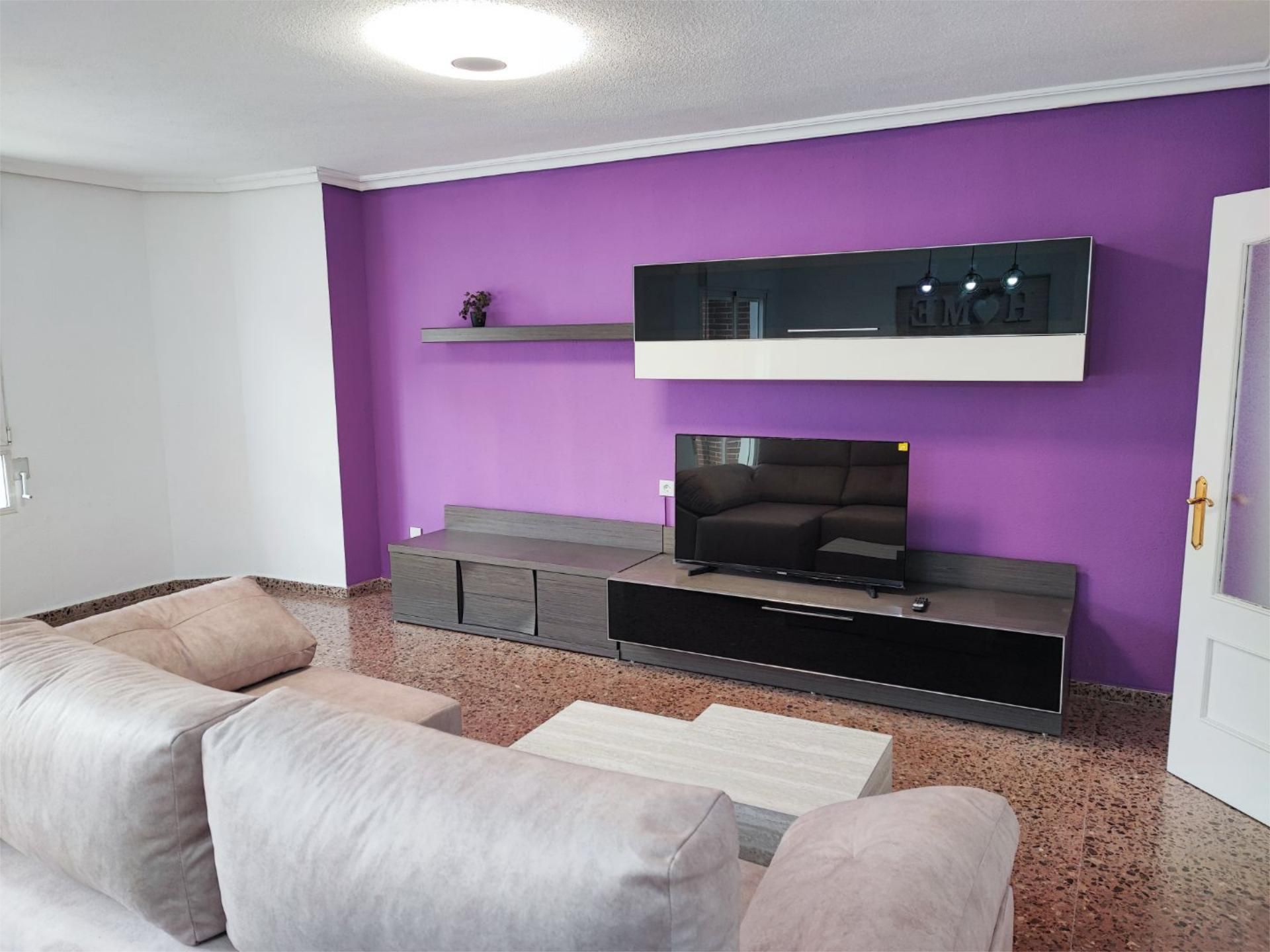 Sala d'estar de Pis de lloguer en Almansa amb Aire condicionat, Calefacció i Traster