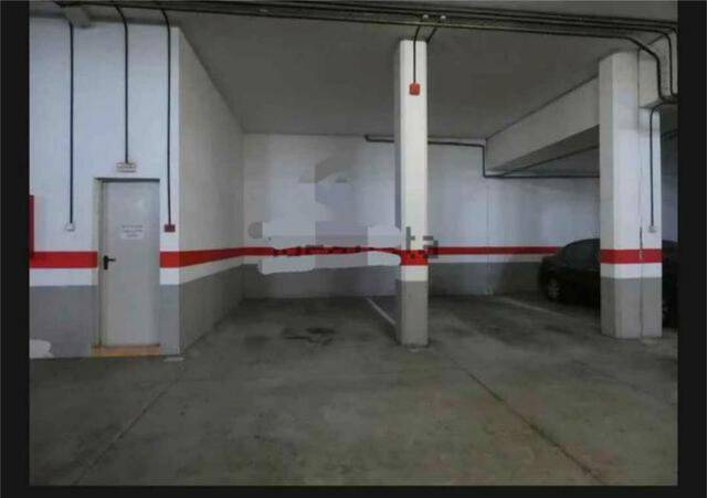 Garaje en Alquiler en Cuesta de la Villa