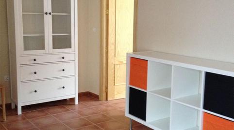 Photo 3 of Flat to rent in Calle Alcalde Aparicio y Marín, 8, Ciudad Jardín - Zoco, Córdoba