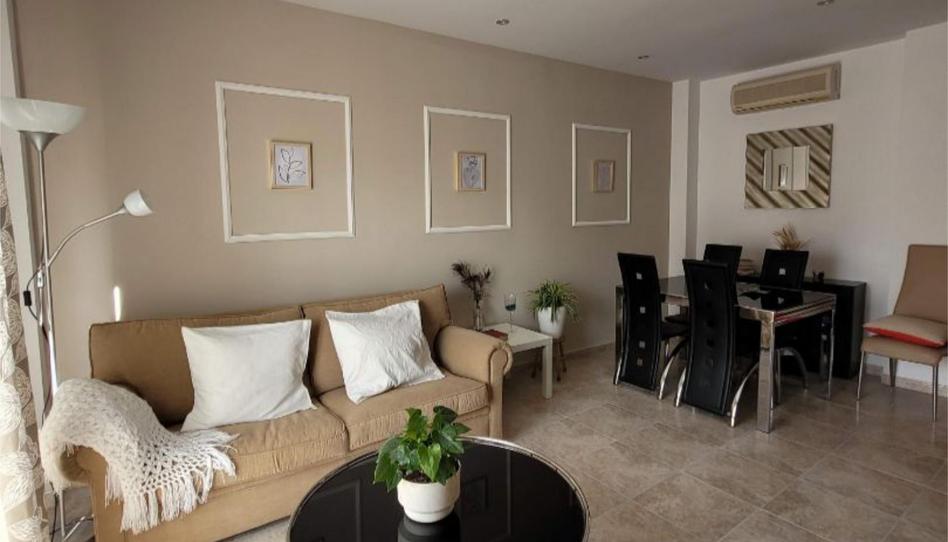 Foto 1 de Pis de lloguer a Plaza del Pilar, 12, Cúllar Vega, Granada