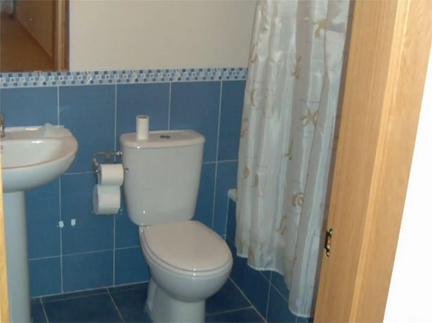 Flat for sale in Calle Jaime Casasús, 33, Pina de Ebro Bathroom of Flat for sale in Pina de Ebro with Air Conditioner, Heating and Furnished