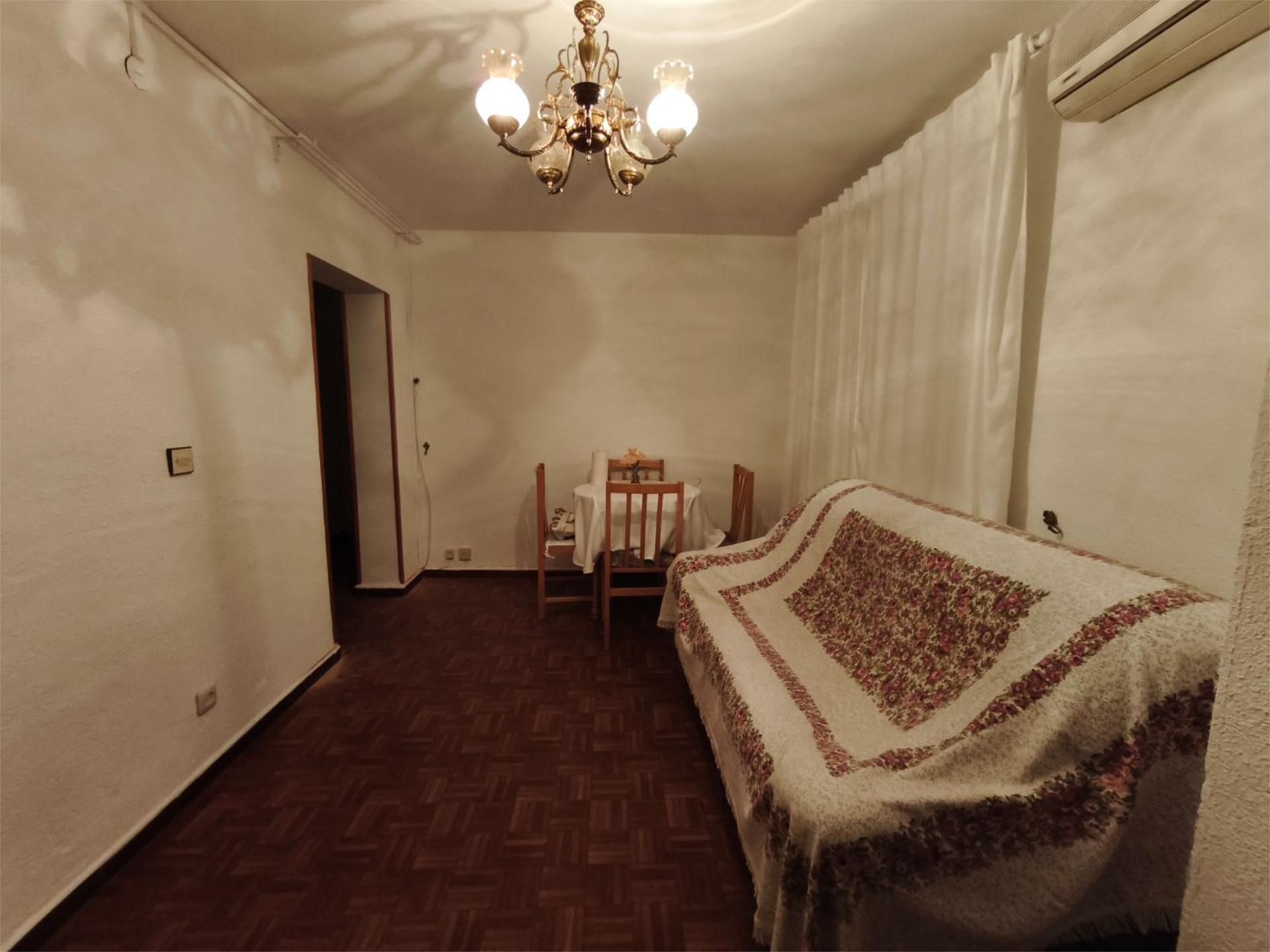 Pis per a compartir a Calle de los Olmos, 32, Foso - Moreras Dormitori de Pis per a compartir en Aranjuez amb Moblat